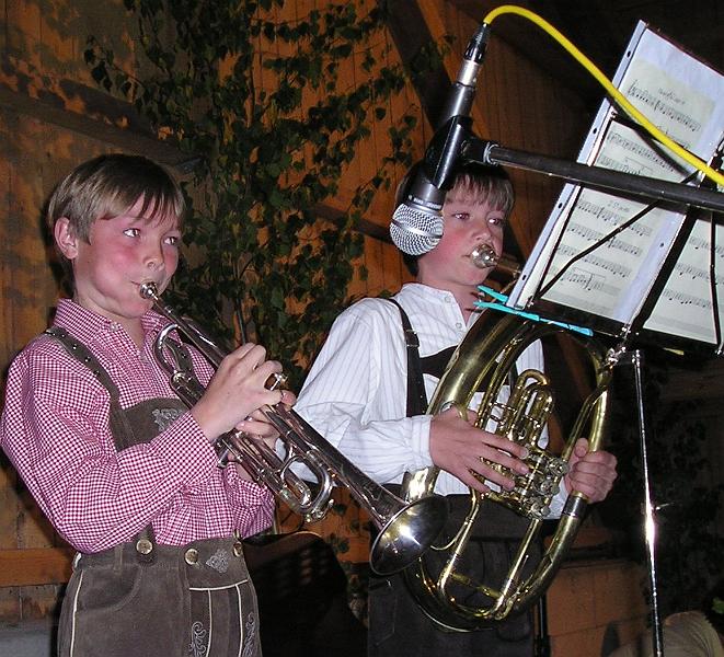 Siffert_Duo.JPG - Die beiden Siffertn-Enkel strotzen vor musikalischer Kraft.