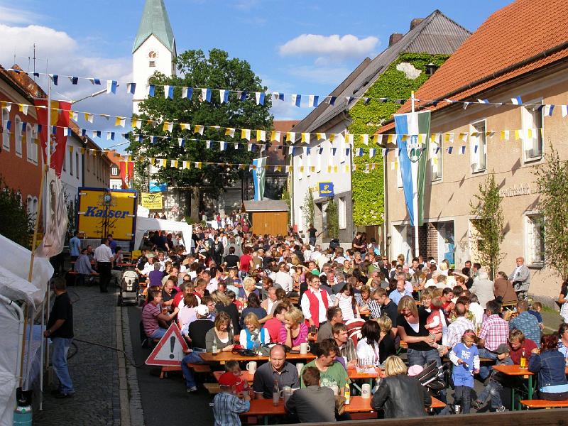 CS_32.JPG - ...die gute Stube Waldthurns brodelte am Nachmittag. Wir freuen uns nun auf das 30. Bürgerfest 2009!