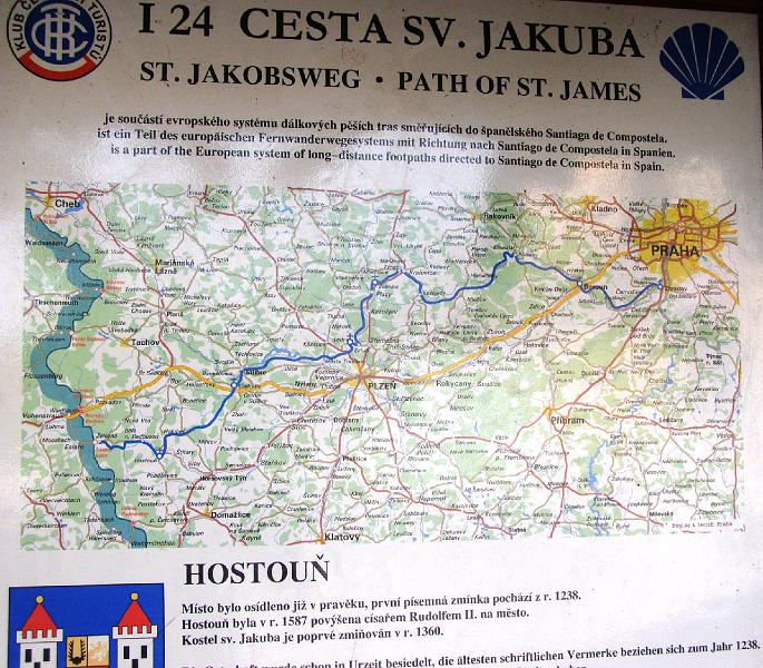 Jakob_Karte.JPG - Auf der Info-Tafel am Stadtplatz in Hostau ist der St.Jakobs-Weg auf der tschechischen Seite  blau markiert.