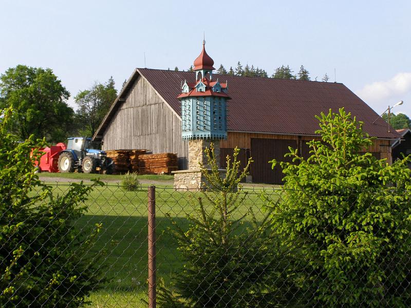 Taubenschlag.JPG - Sehenswertes Taubenhaus in Nový Dvůr (Neuhof) zwischen Bělá nad Radbuzou und Smolov.