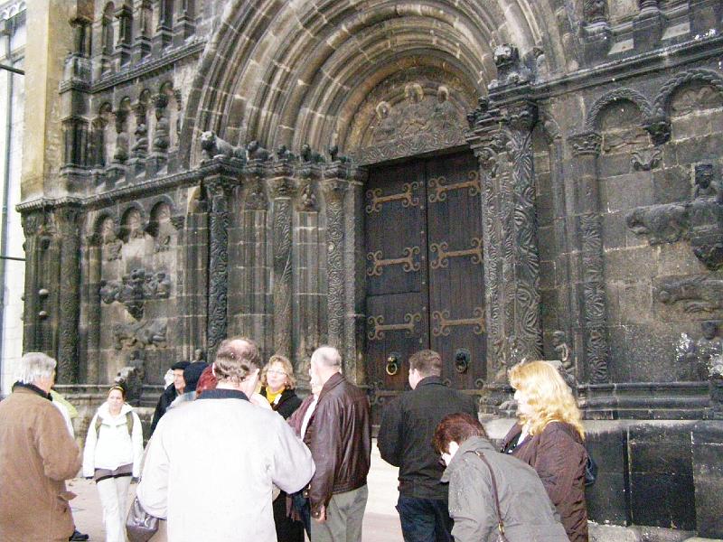 Regens_25.JPG - Das Schottenportal der Kirche St. Jakob: hochromanische Architektur in Vollendung.
