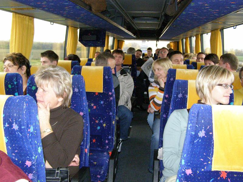 1_Teilnehmer_Bus.JPG - Die Waldthurner Reisegruppe auf dem Weg nach Berlin.