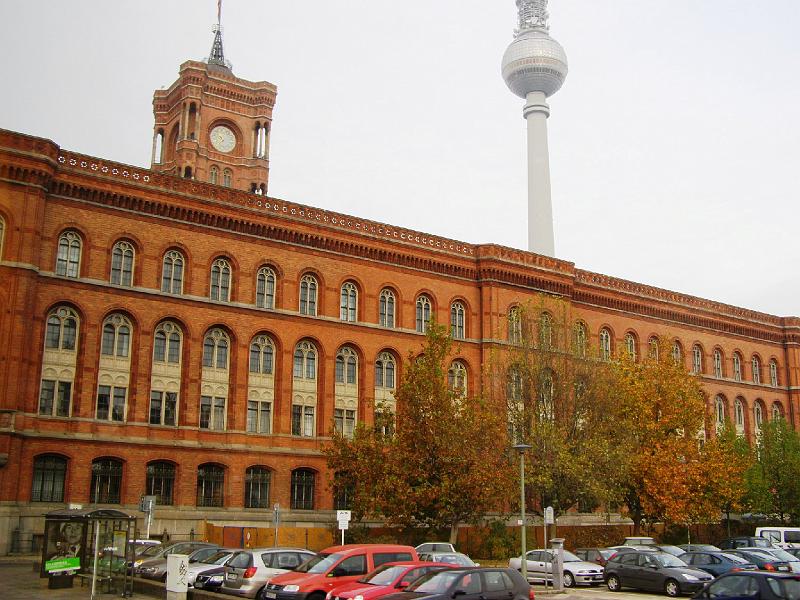 28_Rotes_Rathaus.JPG - Das Rote Rathaus in Berlin in der Nähe des Alexanderplatzes, Sitz des Senats und des Regierenden Bürgermeisters.