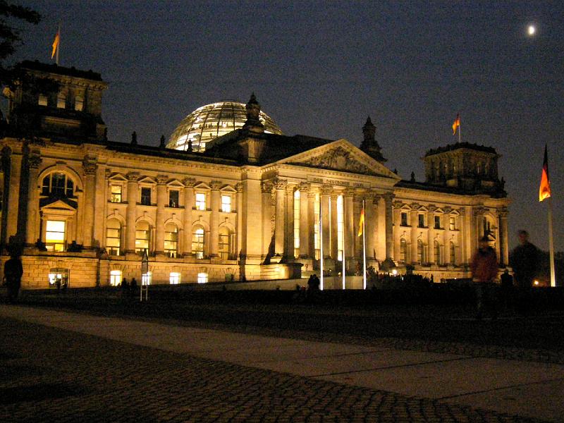 6_Reichstag.JPG - Der Deutsche Bundestag im Reichstagsgebäude, erstes Ziel der Berlinreise.