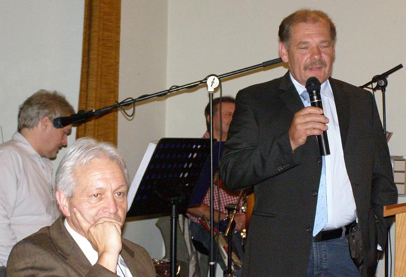 Alois_34.JPG - Der Vorsitzende der Brennereigenossenschaft Heinrich Weig.