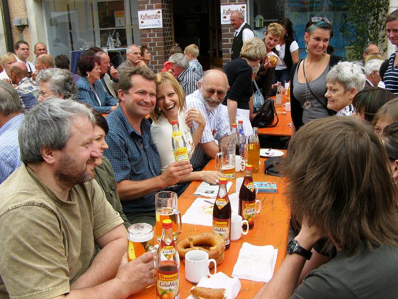 CS_25.JPG - Am Tisch der Vertretung aus Hostau (Tschechien) mit Bürgermeister Miroslav Rauch.