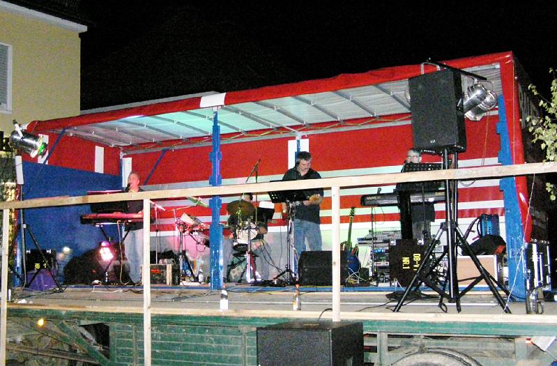 CS_34.JPG - Am Abend heizte "Bayern-Pop" kräftig ein.