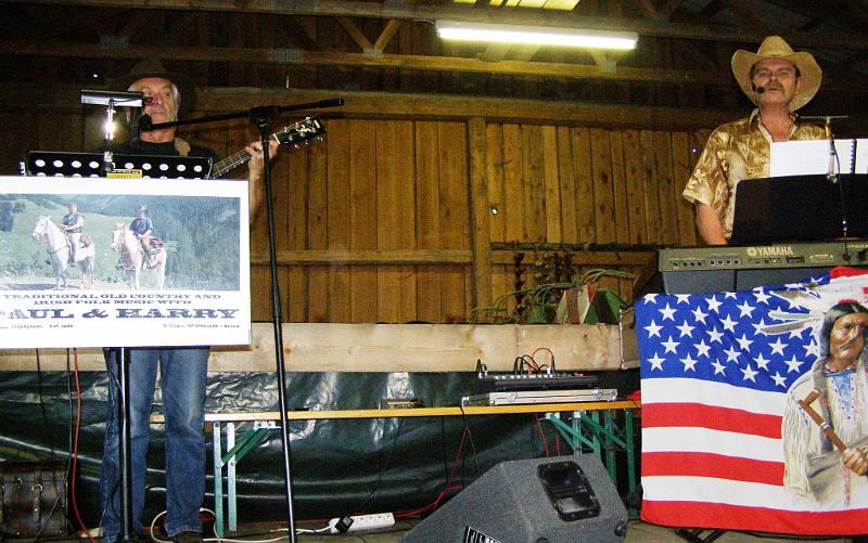 Country_16.JPG - Paul und Harry unterhielten die Gäste mit Countrymusik am Nachmittag.