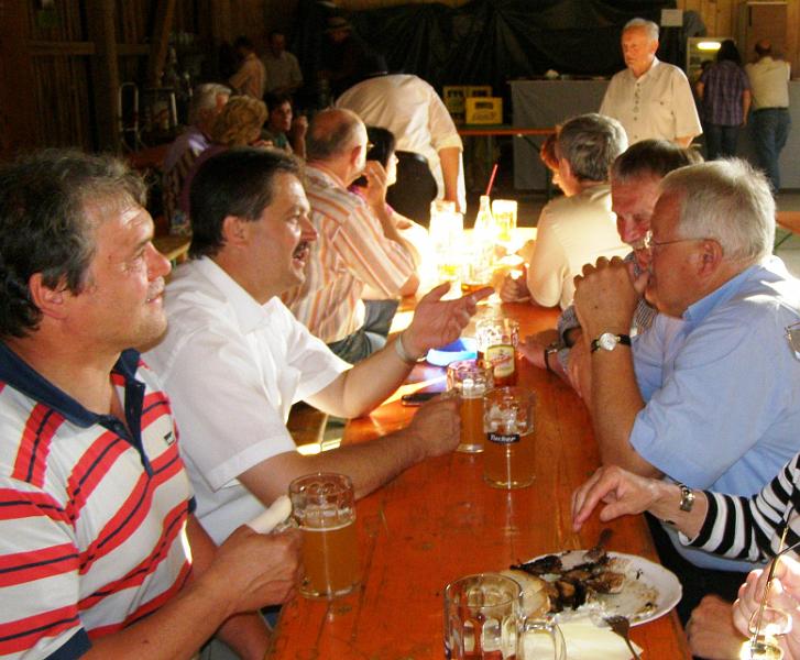 Country_24.JPG - Der Vohenstraußer Bürgermeister Andreas Wutzlhofer (2. von links) war mit einigen Sadträten gekommen.