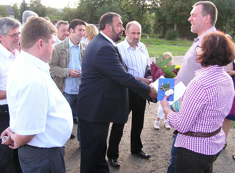 Gr_07.jpg - Bürgermeister Josef Beimler ist mit seinen Markträten eingetroffen.
