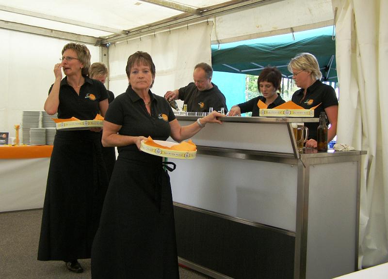 Cathering.JPG - Der Party-Service Voit aus Weiden sorgte bestens für das Wohlbefinden der Gäste.