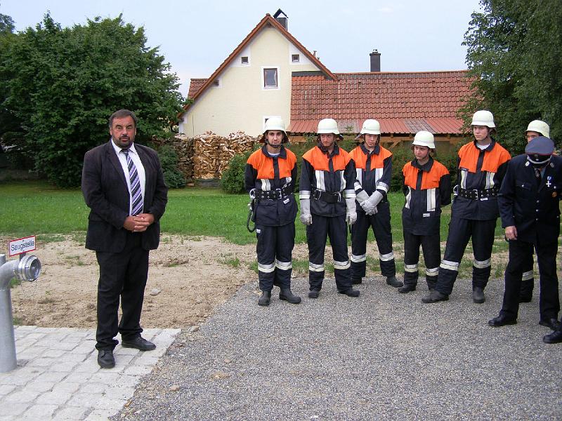 FFW_Bgm_Otten.JPG - Bürgermeister Josef Beimler bei der Begrüßung der Gäste in Ottenrieth.